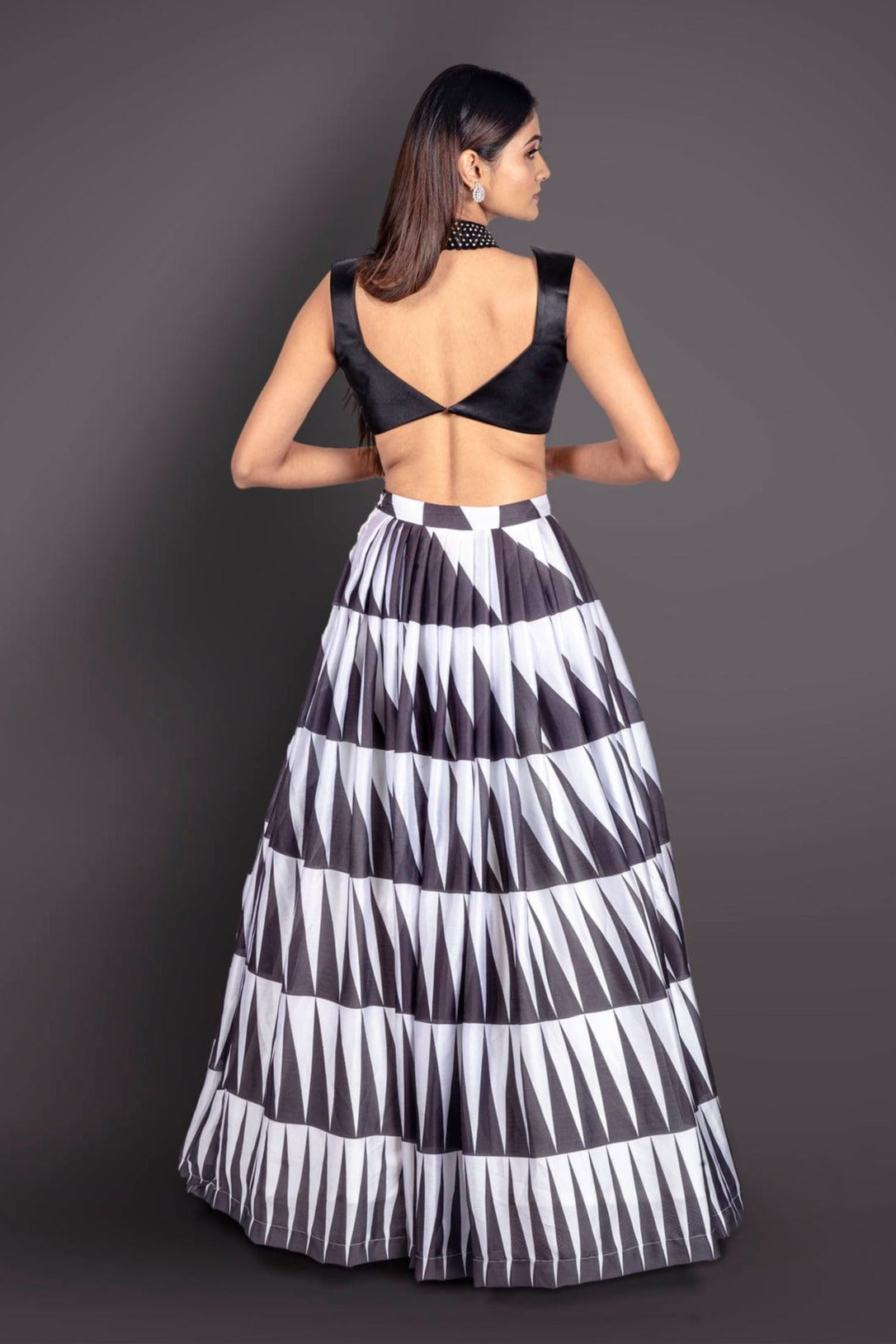 Party Wear Demanding White And Black Printed Lehenga | Indian Online Ethnic  Wear Website For Women