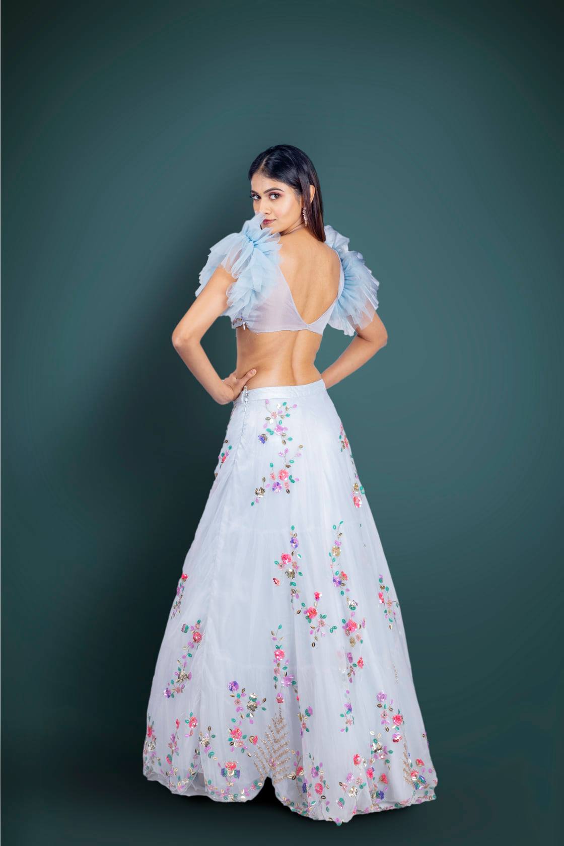 Buy Pink Organza Embroidered 3d Floral Plunge V Neck Bridal Lehenga Set For  Women by Seema Gujral Online at Aza Fashions.